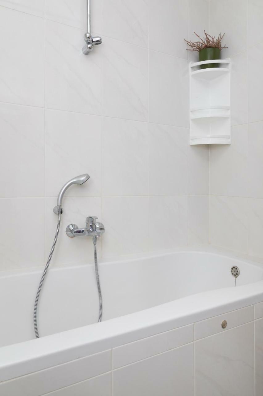 Cute And Sunny Studio In Zagreb With Balcony & Free Parking Buitenkant foto