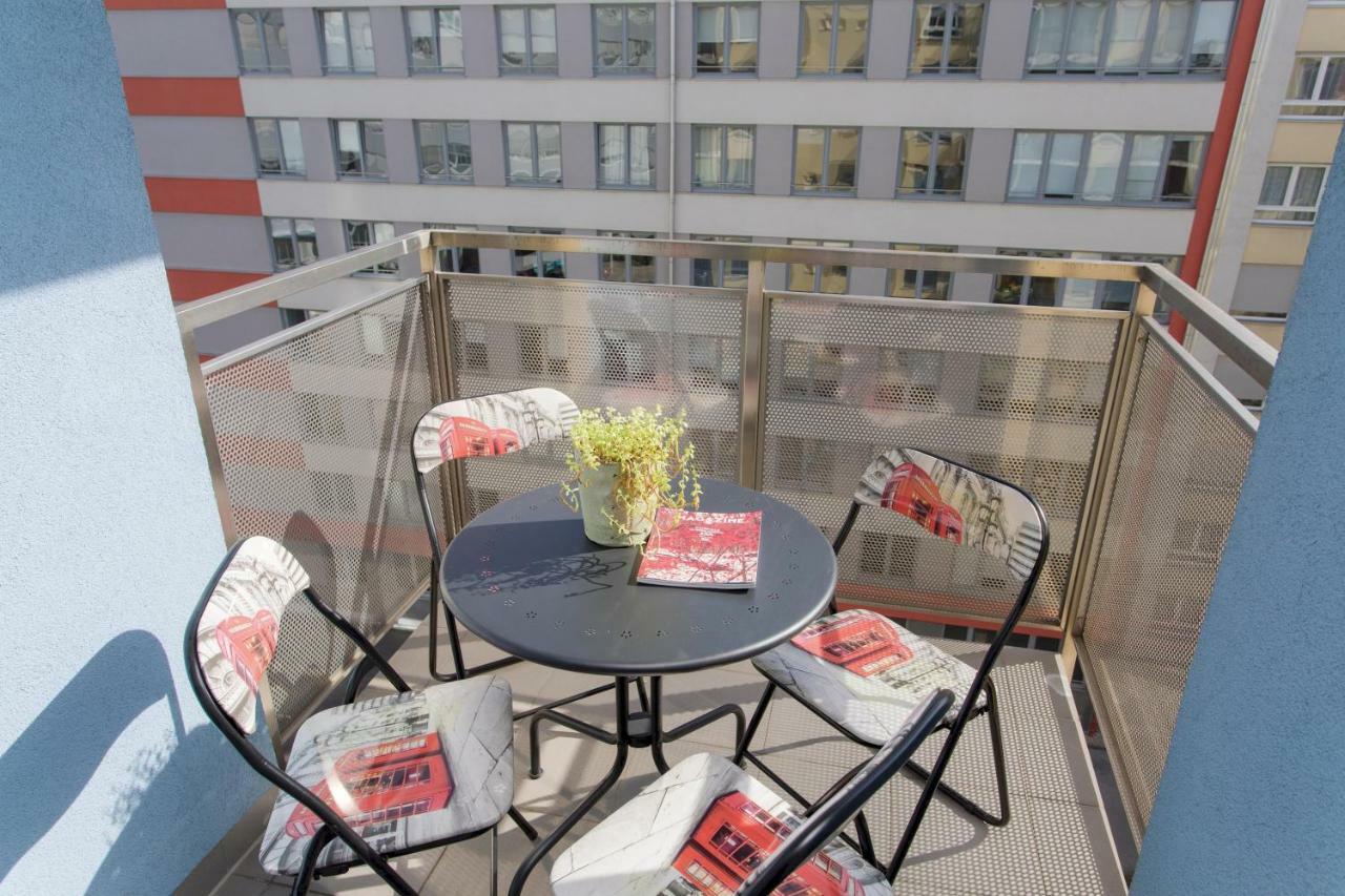 Cute And Sunny Studio In Zagreb With Balcony & Free Parking Buitenkant foto